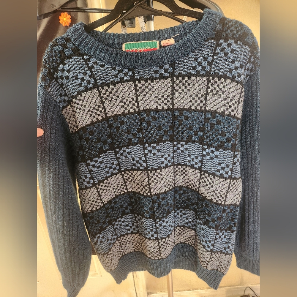 Vintage Vibrant Blue Italian Sweater Size M Unique Pattern - Picture 9 of 9